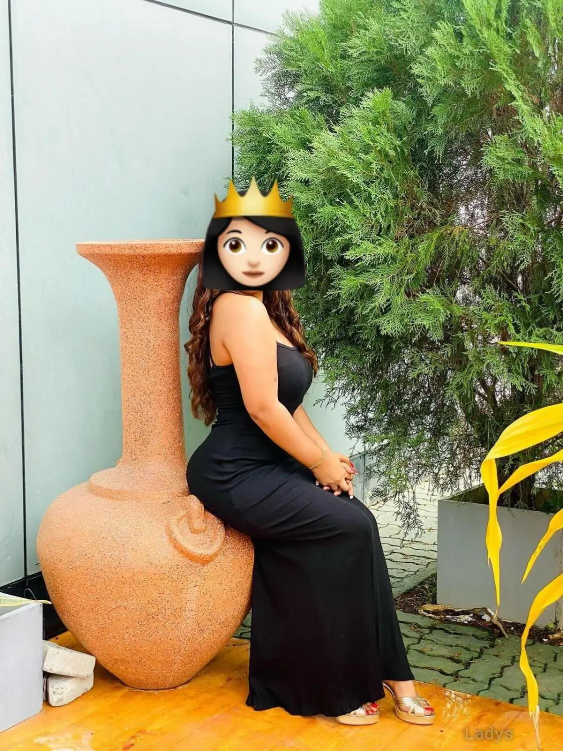 Shanu, 24 years beautiful nude Colombo escorts girl, height 154 sm, Weight  kg