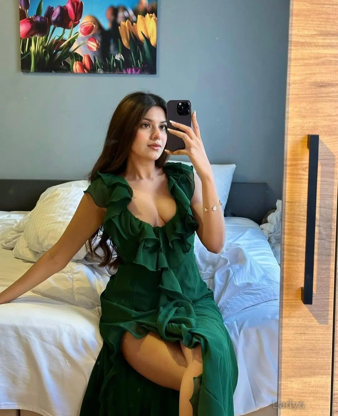Sophiya, 22 years beautiful nude Colombo escorts girl, height 153 sm, Weight kg