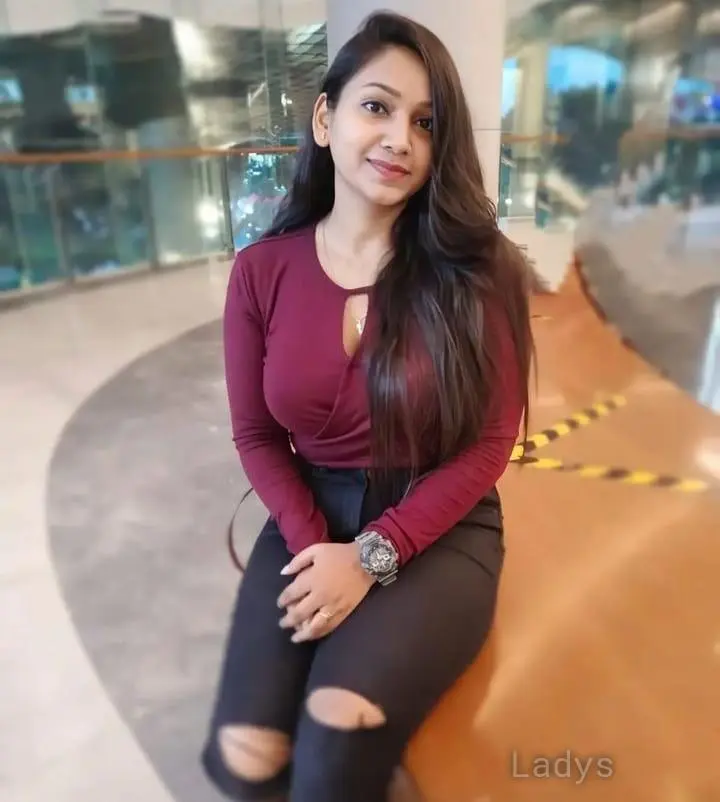 Suman, 21 years beautiful nude Colombo escorts girl, height  sm, Weight  kg