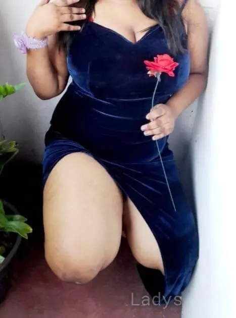 Vicky, 25 years beautiful nude Colombo escorts girl, height 153 sm, Weight kg