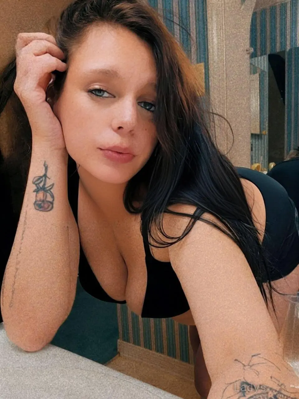 Rae, 24 years beautiful nude Columbus, Oh escorts girl, height 172 sm, Weight 57 kg