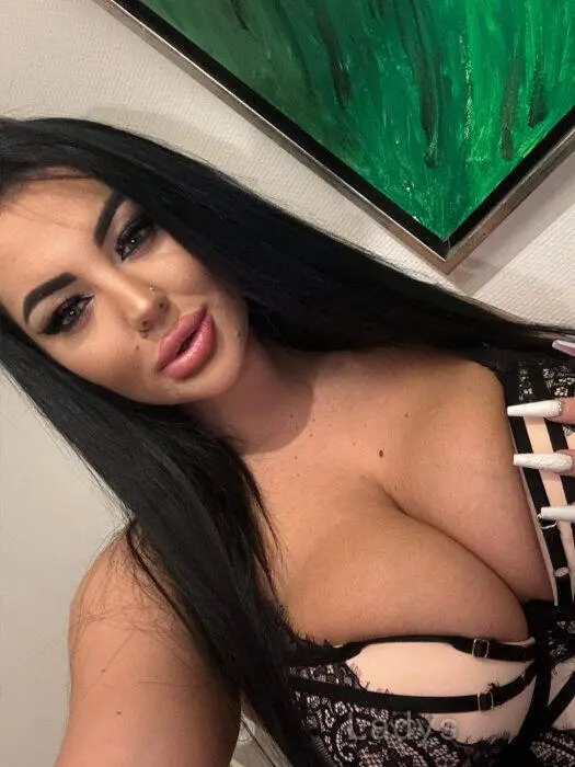 Deea, 23 years beautiful nude Copenhagen escorts girl, height 174 sm, Weight 77 kg