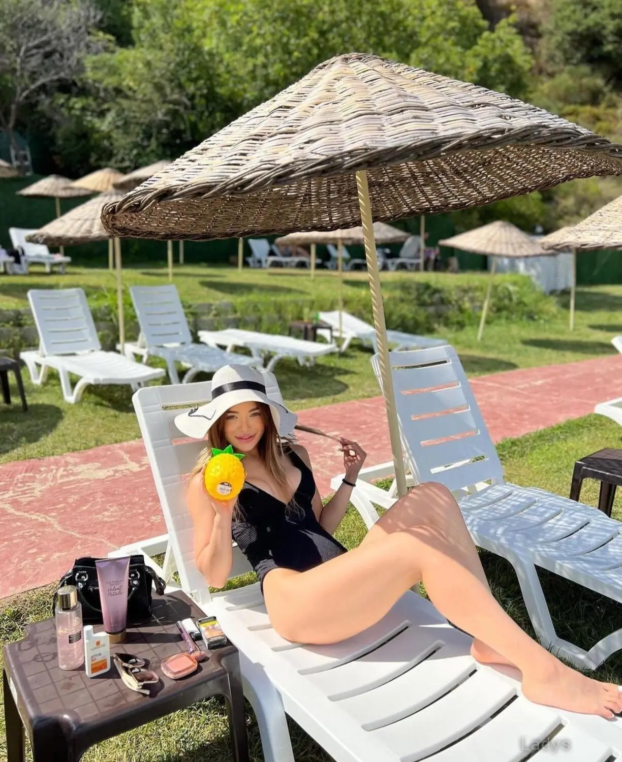 Suu, 20 years luxury escort girl, height 170 sm, Weight  kg, craigslist Bodrum