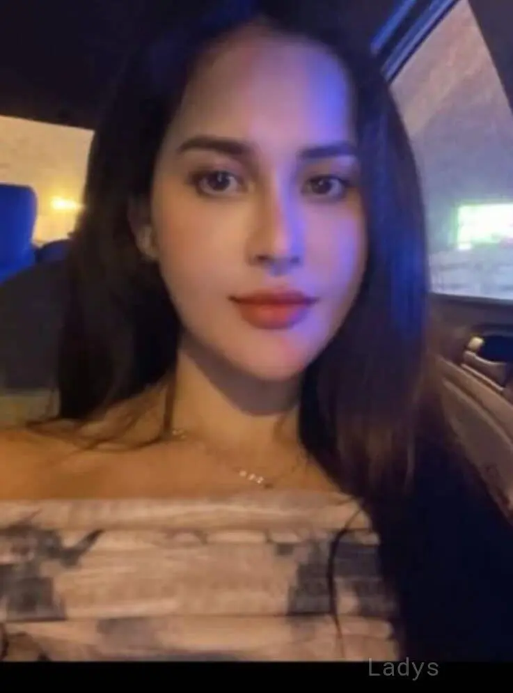 Karina, 25 years luxury escort girl, height 170 sm, Weight  kg, craigslist Riyadh