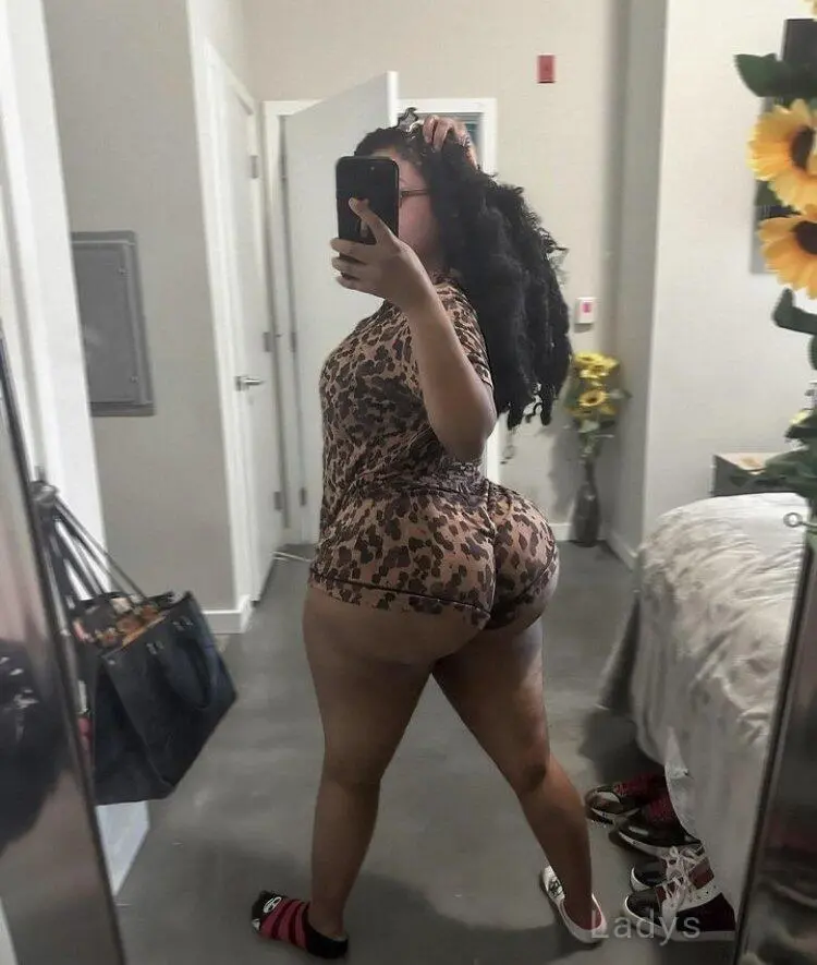 Belinda, 26 years old Dakar escort girl with big tits, height sm, Weight kg