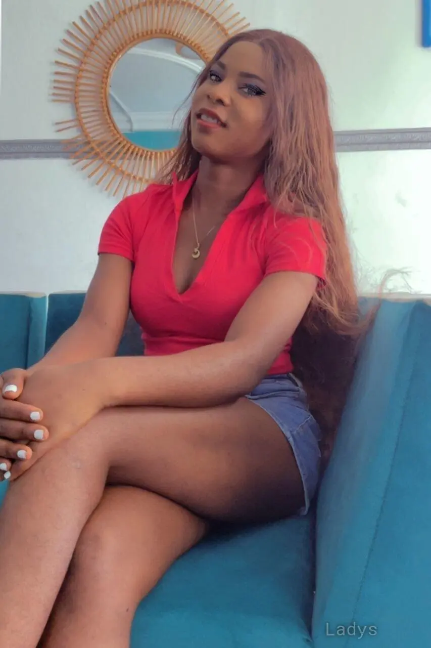Desire, 21 years old Dakar escort girl with big tits, height sm, Weight kg