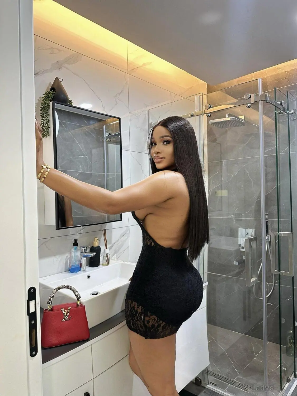 Keisha, 24 years old Dakar escort girl with big tits, height 173 sm, Weight  kg