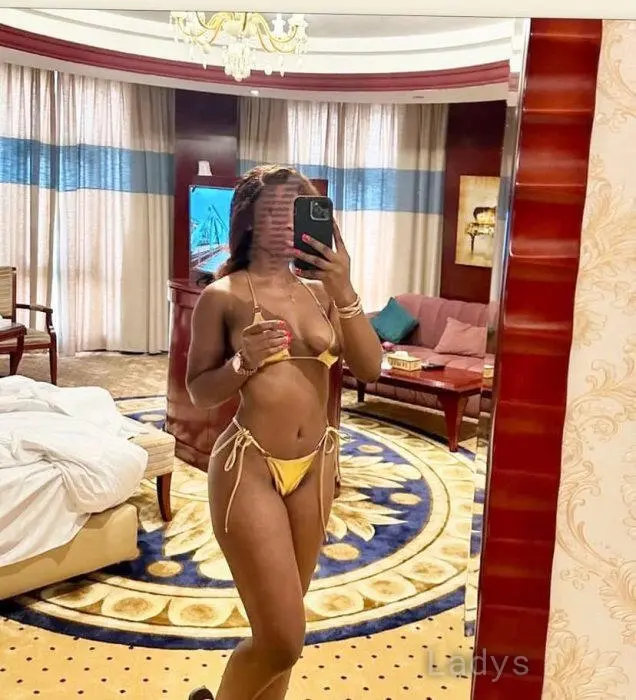 Dija, 26 years beautiful nude Dakar escorts girl, height 169 sm, Weight 62 kg