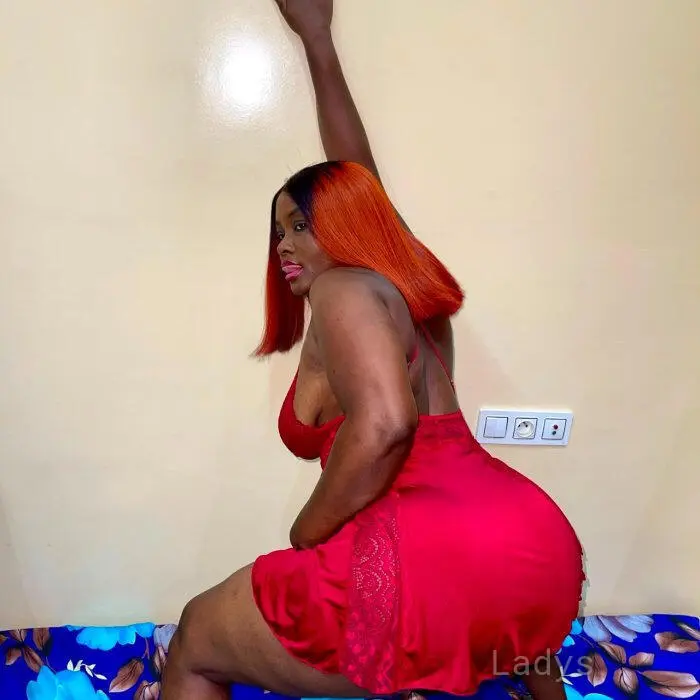 Lilian Fresh, 27 years beautiful nude Dakar escorts girl, height 160 sm, Weight 57 kg