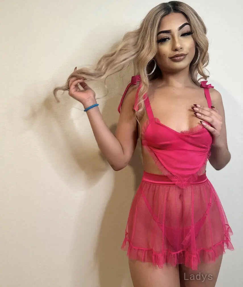 Alaina, 25 years beautiful nude Dallas escorts girl, height 174 sm, Weight 45 kg