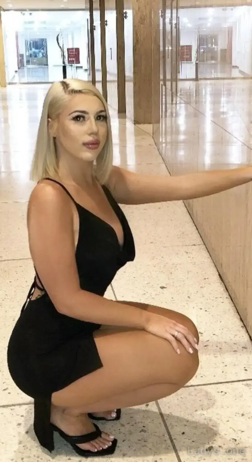 LEXI, 30 years beautiful nude Dallas escorts girl, height 170 sm, Weight 58 kg