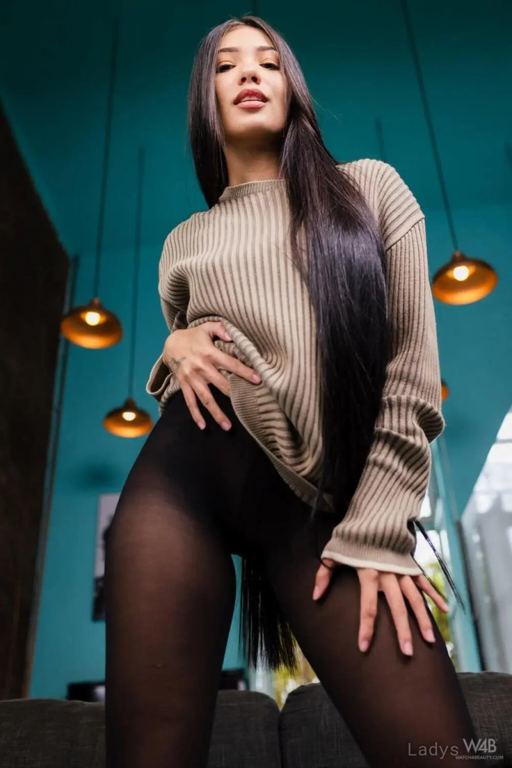 Yeye Guzman, 25 years beautiful nude Dallas escorts girl, height 165 sm, Weight 50 kg