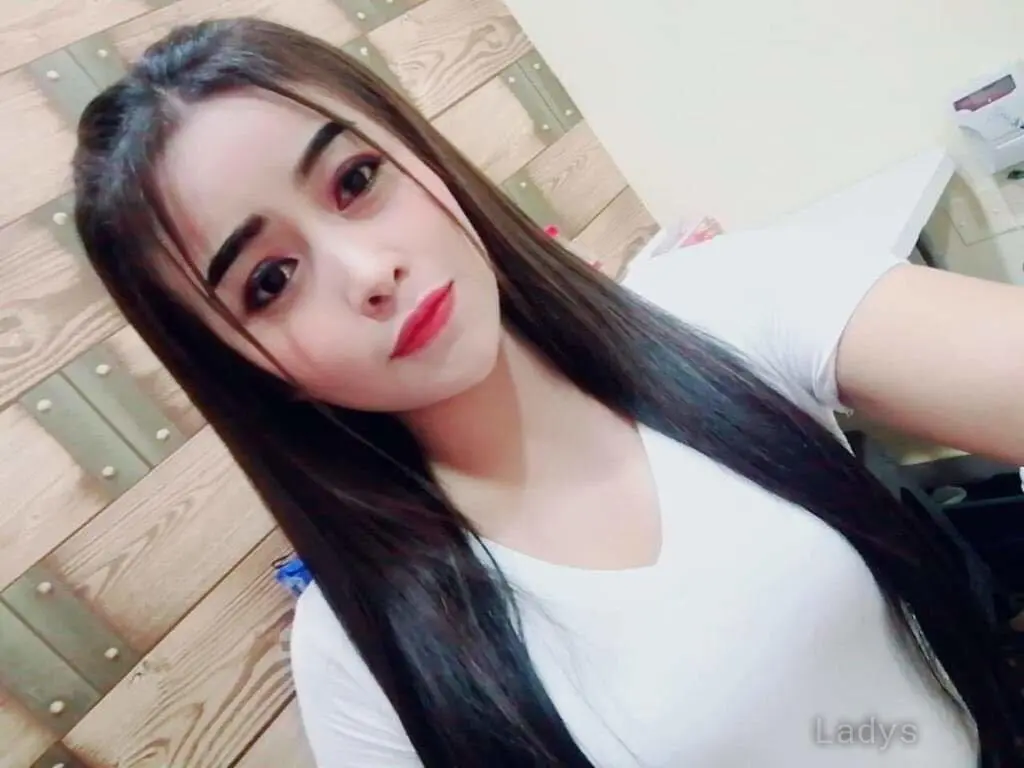 Mira, 21 years old Dammam escort girl with big tits, height 172 sm, Weight  kg