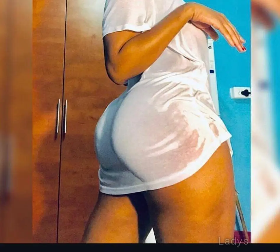 Sandra, 26 years old Dammam escort girl with big tits, height 155 sm, Weight kg