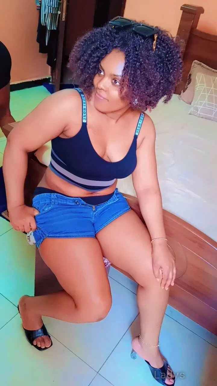 Bellah, 25 years beautiful nude Dammam escorts girl, height 160 sm, Weight  kg