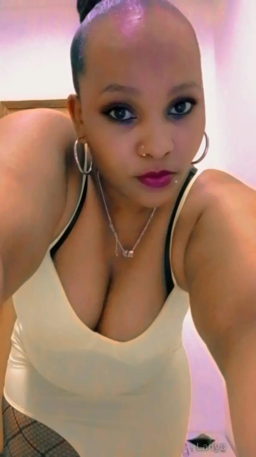Sharon, 27 years beautiful nude Dammam escorts girl, height 156 sm, Weight  kg