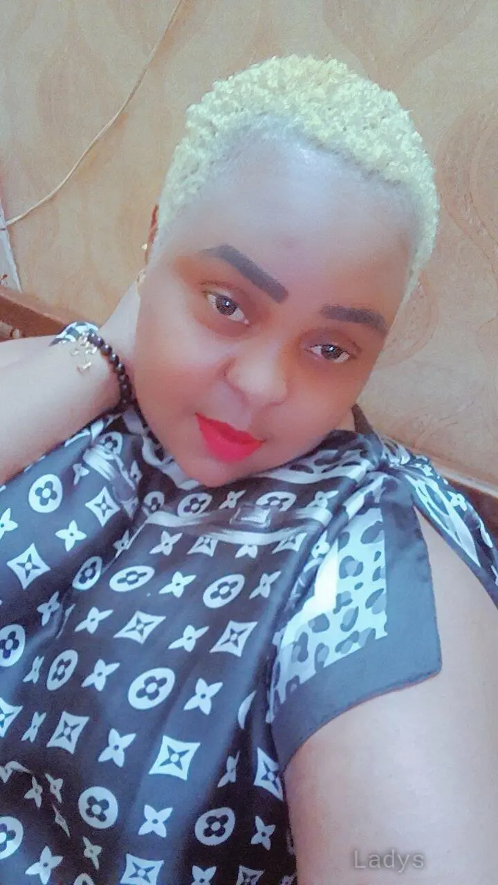 Moonira, 29 years old Dar es Salaam escort girl with big tits, height 122 sm, Weight  kg