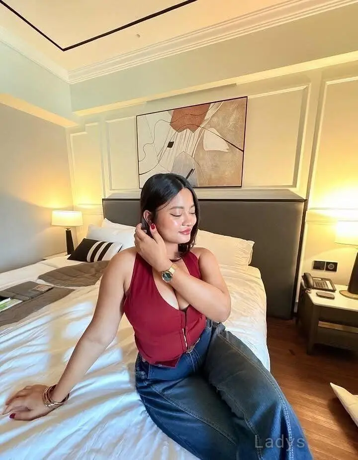 Sayra, 22 years old Dar es Salaam escort girl with big tits, height 160 sm, Weight  kg