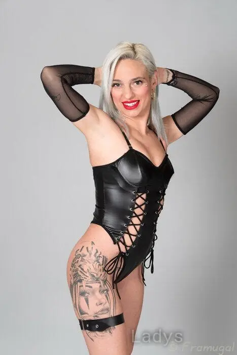 Melisa, 25 years beautiful nude Darmstadt escorts girl, height 152 sm, Weight 46 kg