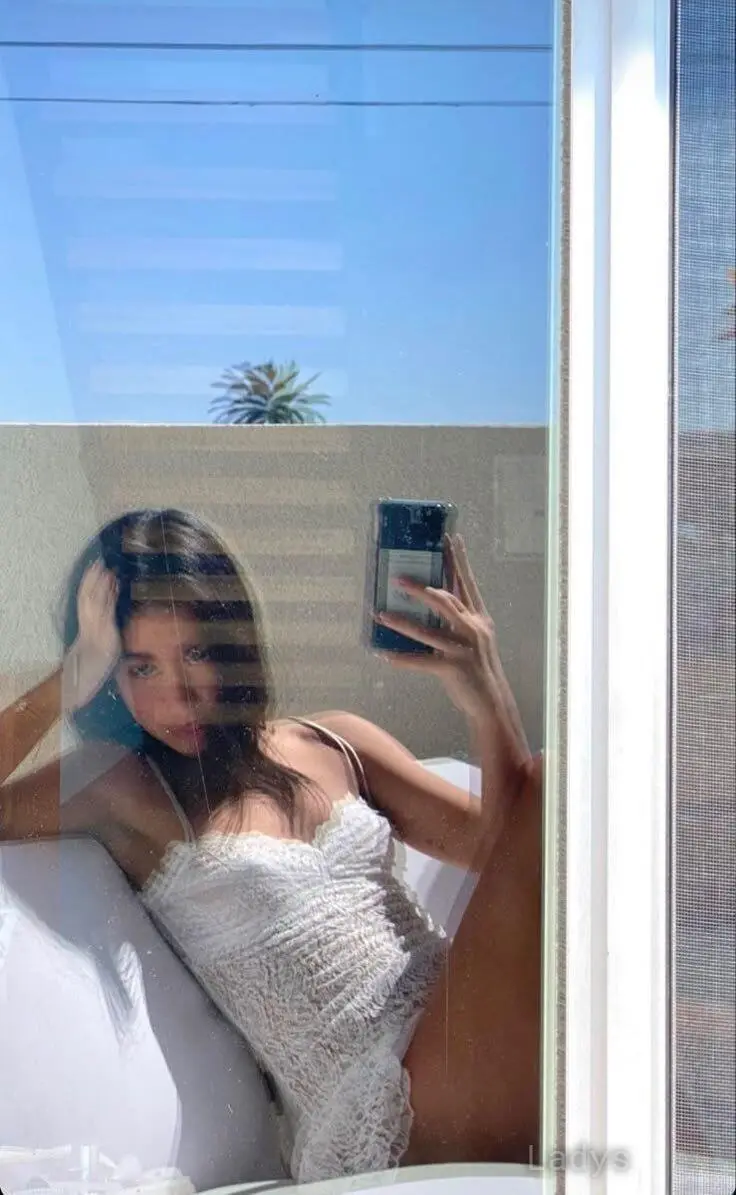 Athena, 18 years old Davao escort girl with big tits, height 163 sm, Weight  kg