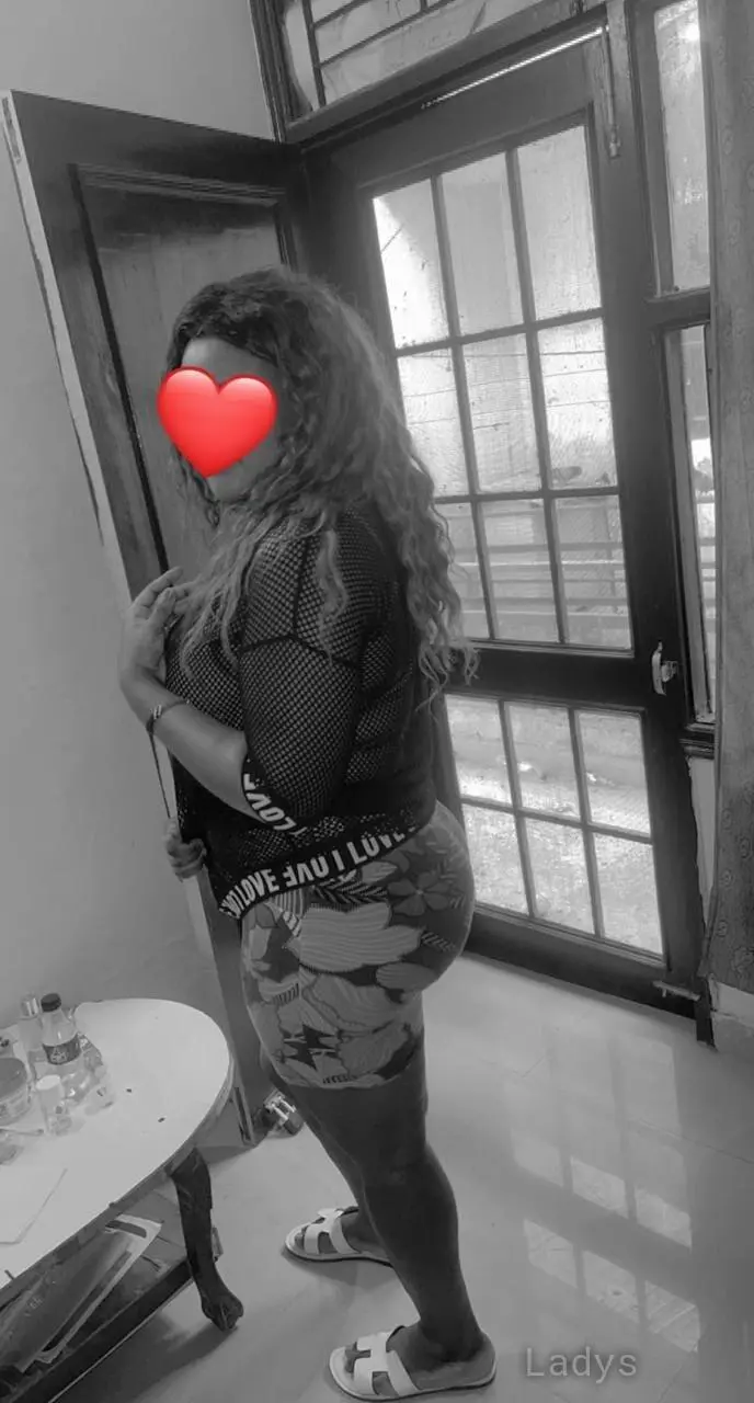 Alina, 25 years old Dehradun escort girl with big tits, height 172 sm, Weight kg