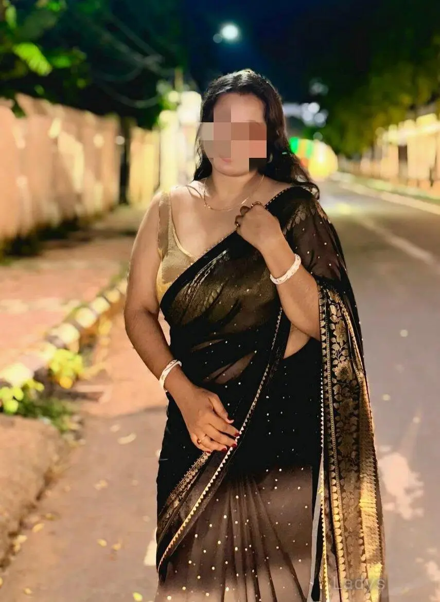 Cam, 29 years old Dehradun escort girl with big tits, height 171 sm, Weight  kg