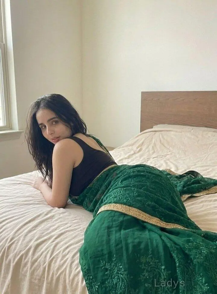 Lola, 25 years old Dehradun escort girl with big tits, height 175 sm, Weight  kg