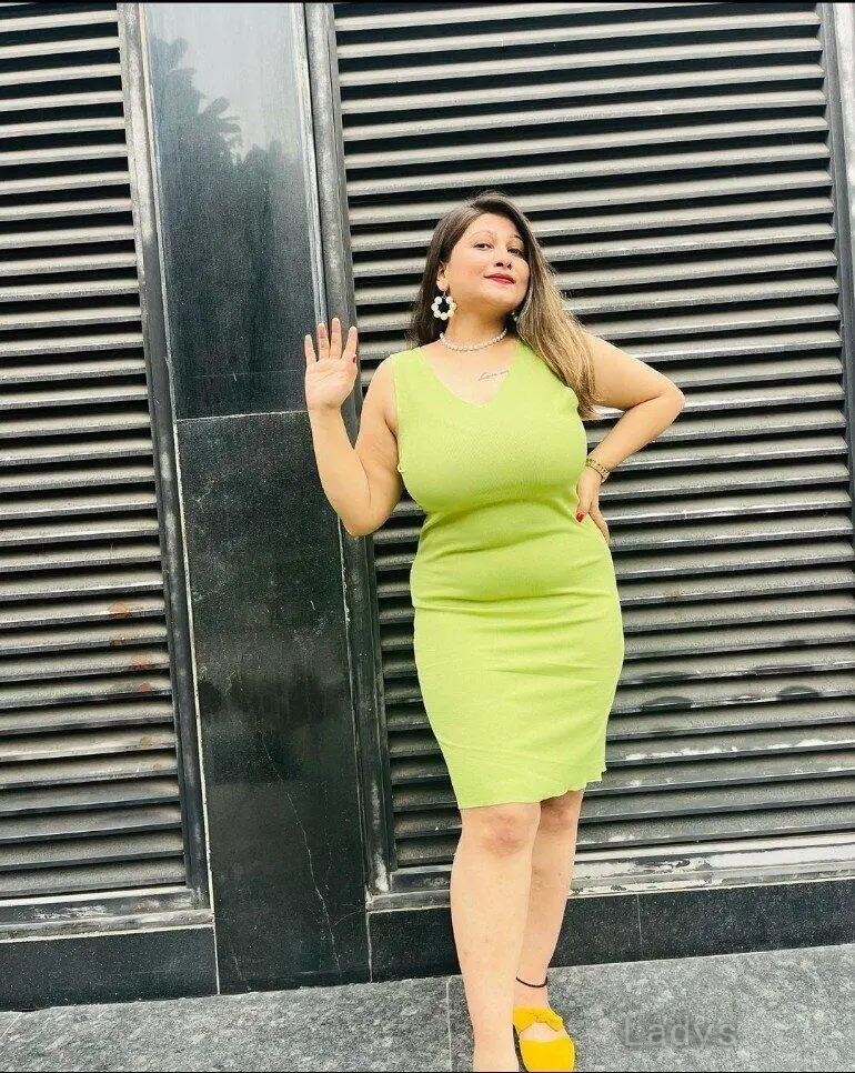Poonam, 22 years old Dehradun escort girl with big tits, height 170 sm, Weight  kg