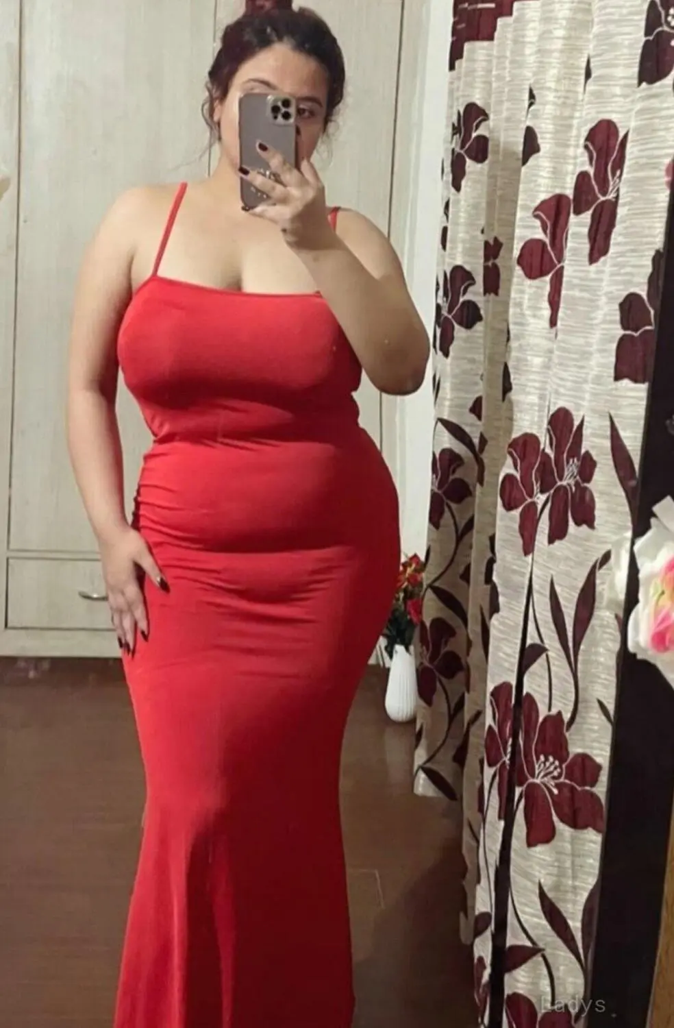 Bhabhi, 28 years beautiful nude Dehradun escorts girl, height 166 sm, Weight kg