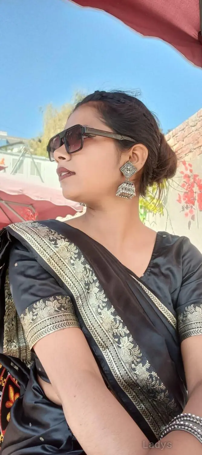 Fatima, 21 years beautiful nude Dehradun escorts girl, height sm, Weight kg