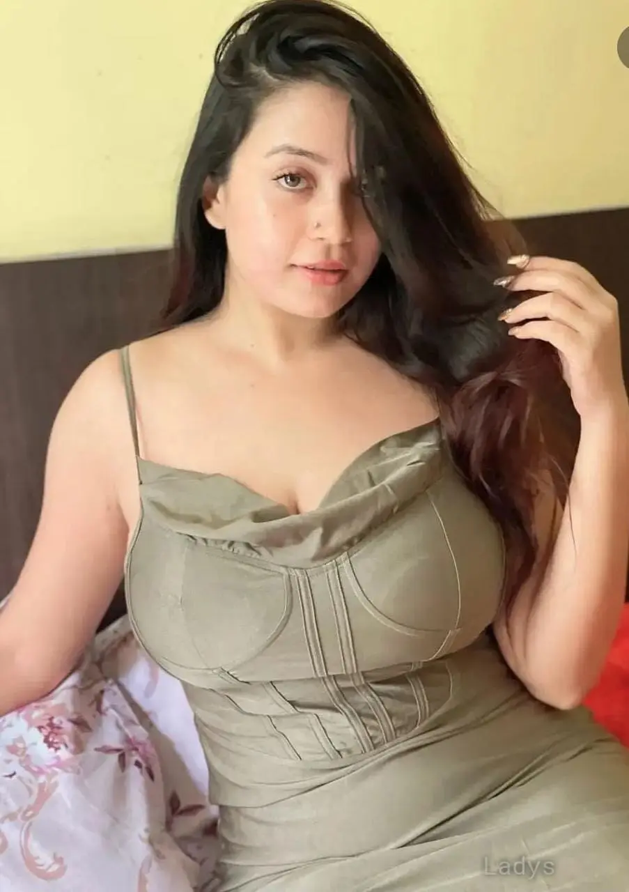 Kanika, 21 years beautiful nude Dehradun escorts girl, height 173 sm, Weight kg