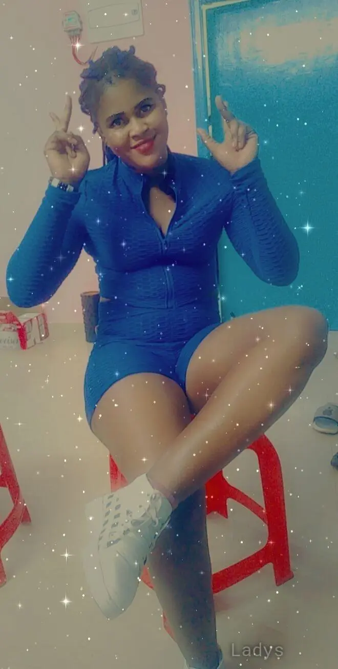 Kelly, 25 years beautiful nude Dehradun escorts girl, height 170 sm, Weight  kg