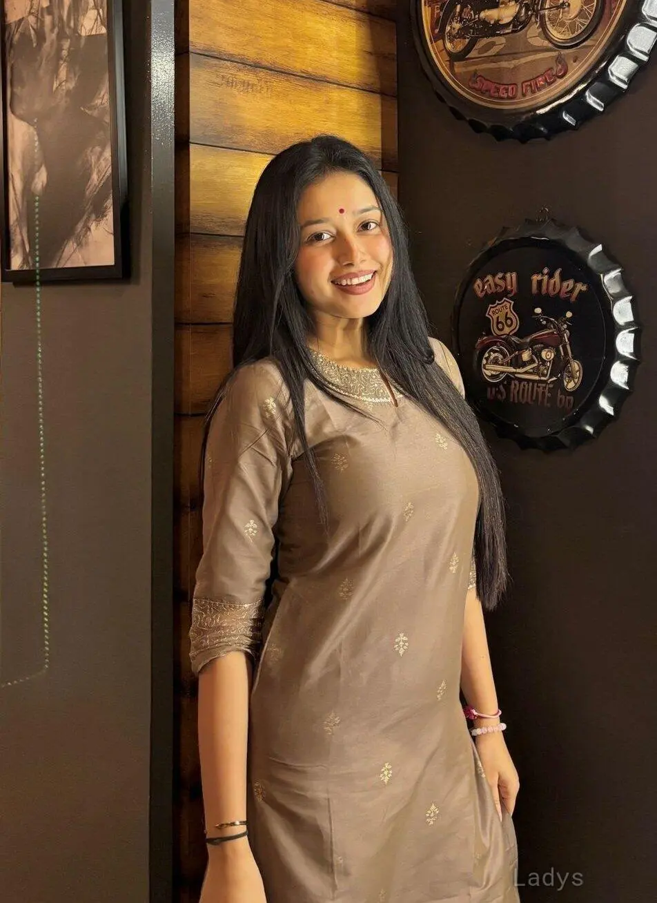 Maya, 22 years beautiful nude Dehradun escorts girl, height 153 sm, Weight  kg