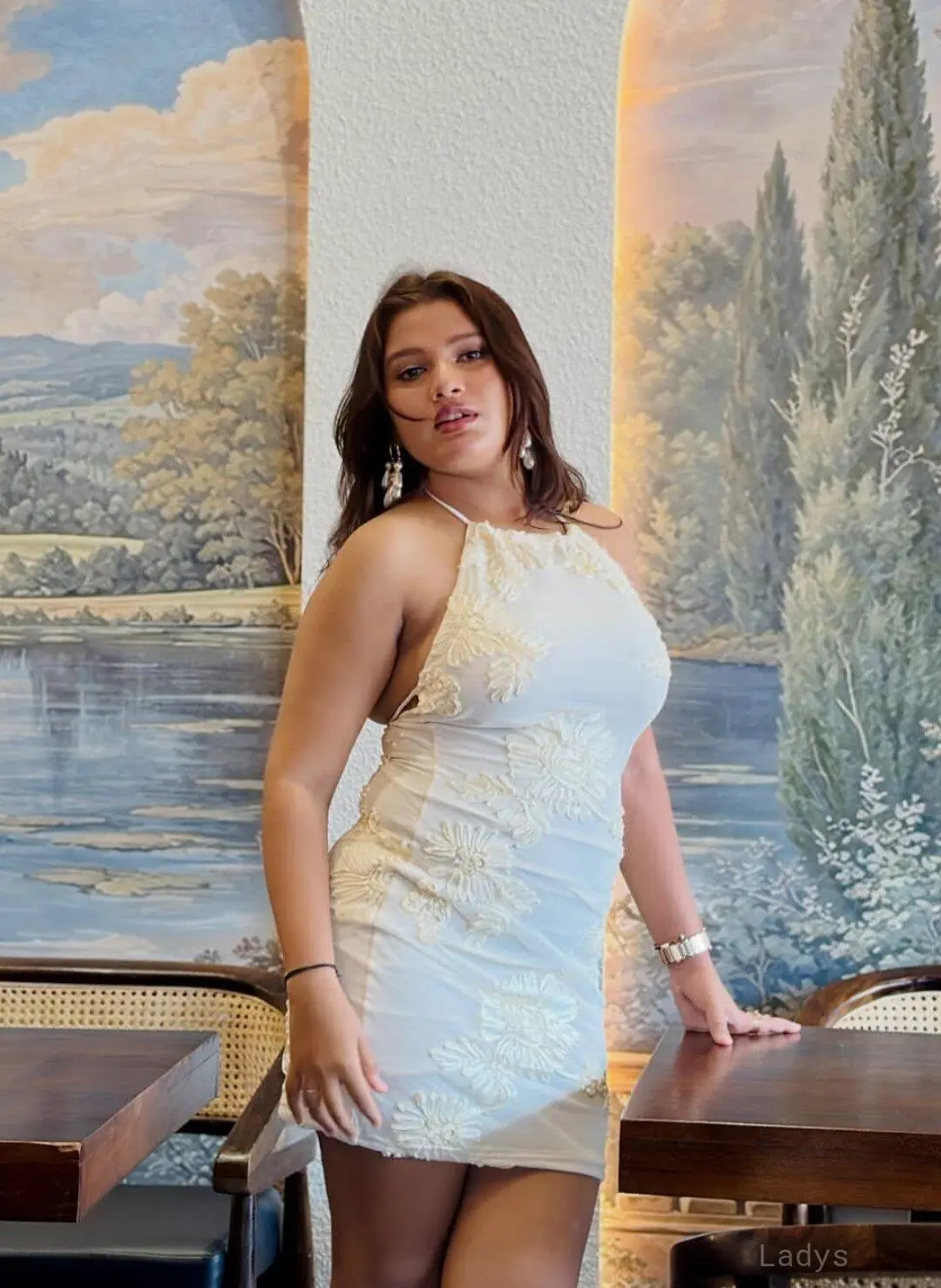 Neha, 23 years beautiful nude Dehradun escorts girl, height 160 sm, Weight kg