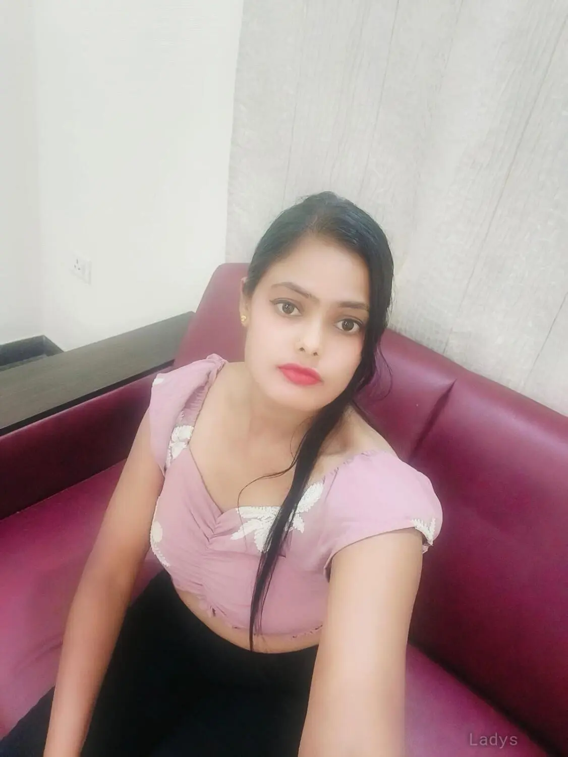 Soni, 22 years beautiful nude Dehradun escorts girl, height 158 sm, Weight  kg