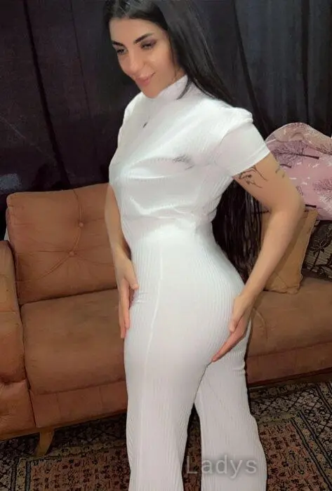 Manal, 22 years beautiful nude Dekwaneh escorts girl, height 173 sm, Weight 62 kg