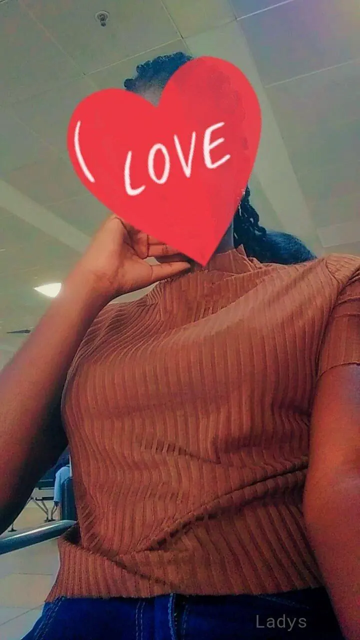 Amarl Zari, 22 years old Delhi escort girl with big tits, height sm, Weight kg