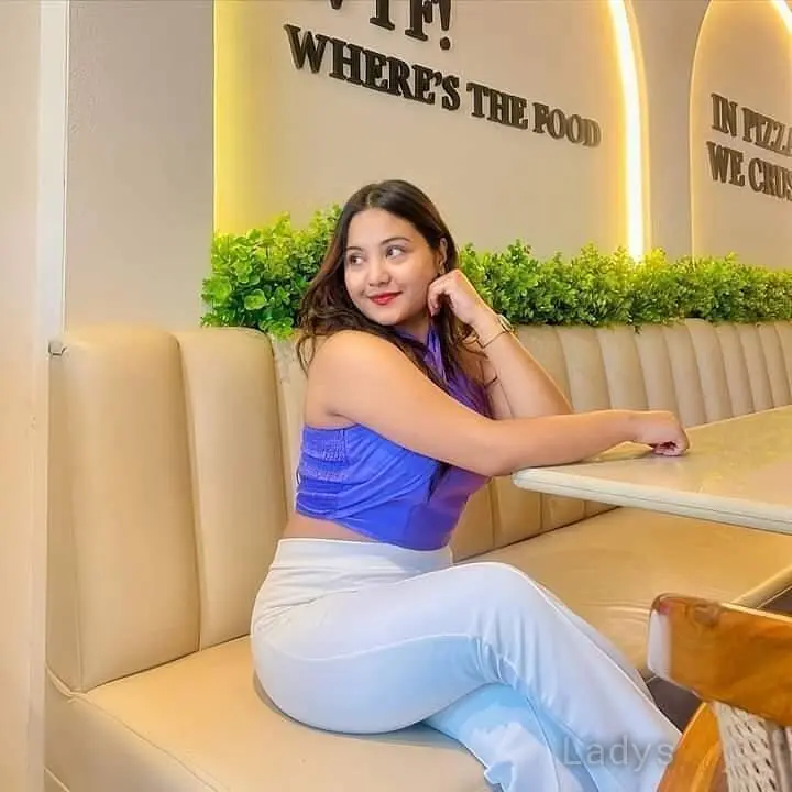 Anushka, 20 years old Delhi escort girl with big tits, height sm, Weight kg