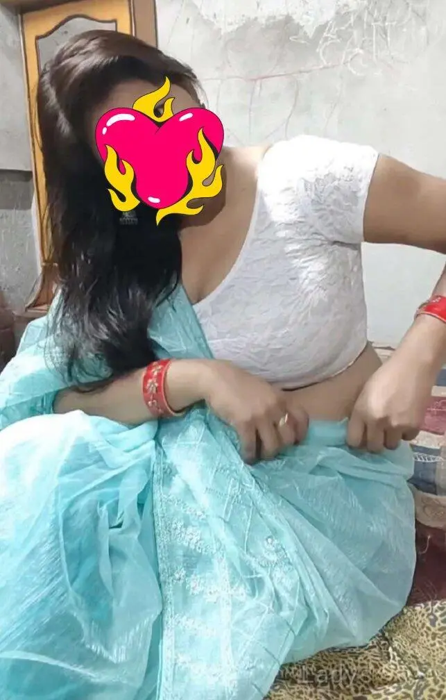 Haryanvi, 32 years old Delhi escort girl with big tits, height 162 sm, Weight kg