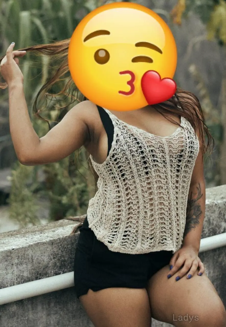 Heena, 25 years old Delhi escort girl with big tits, height 168 sm, Weight  kg