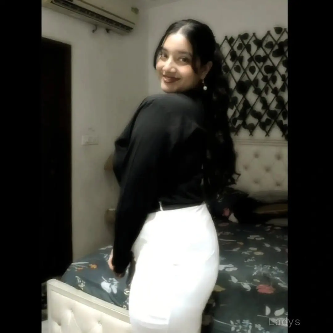 Jain, 23 years old Delhi escort girl with big tits, height 153 sm, Weight kg