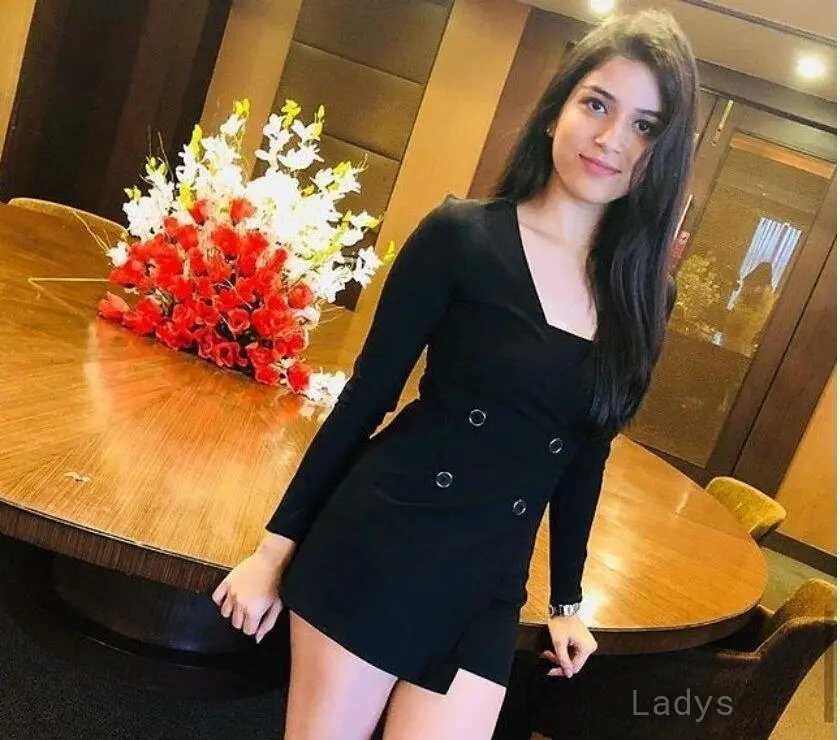 Pretty, 23 years old Delhi escort girl with big tits, height 170 sm, Weight kg