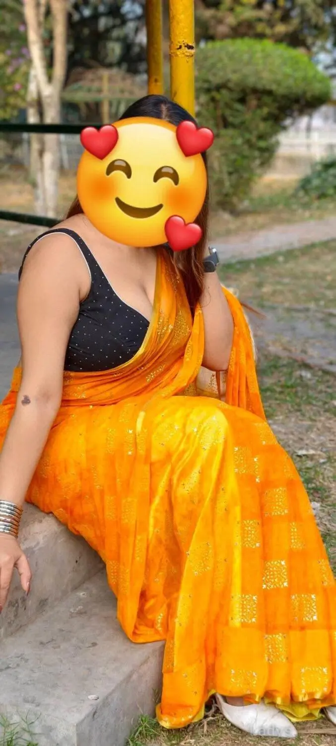 Queen, 30 years old Delhi escort girl with big tits, height 170 sm, Weight kg-1