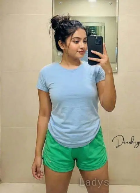 Radhika, 21 years old Delhi escort girl with big tits, height 153 sm, Weight kg