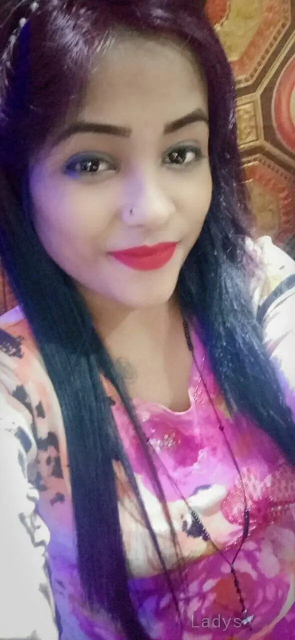 Ritika, 22 years old Delhi escort girl with big tits, height 153 sm, Weight  kg