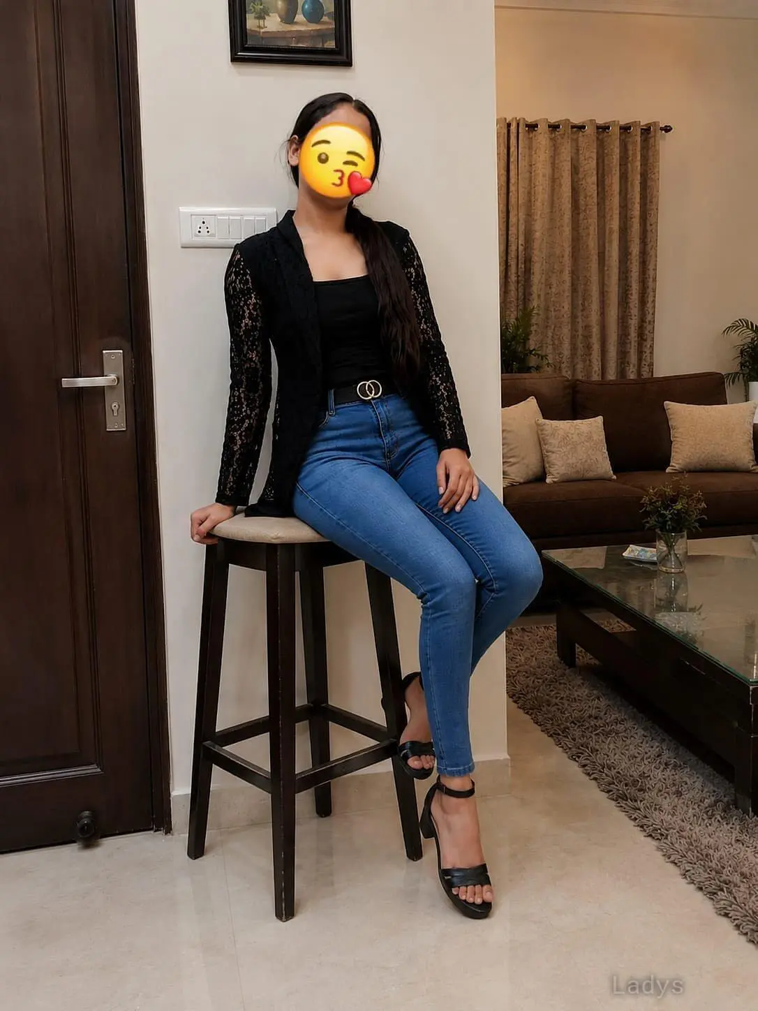 Roxanne, 21 years old Delhi escort girl with big tits, height 165 sm, Weight  kg