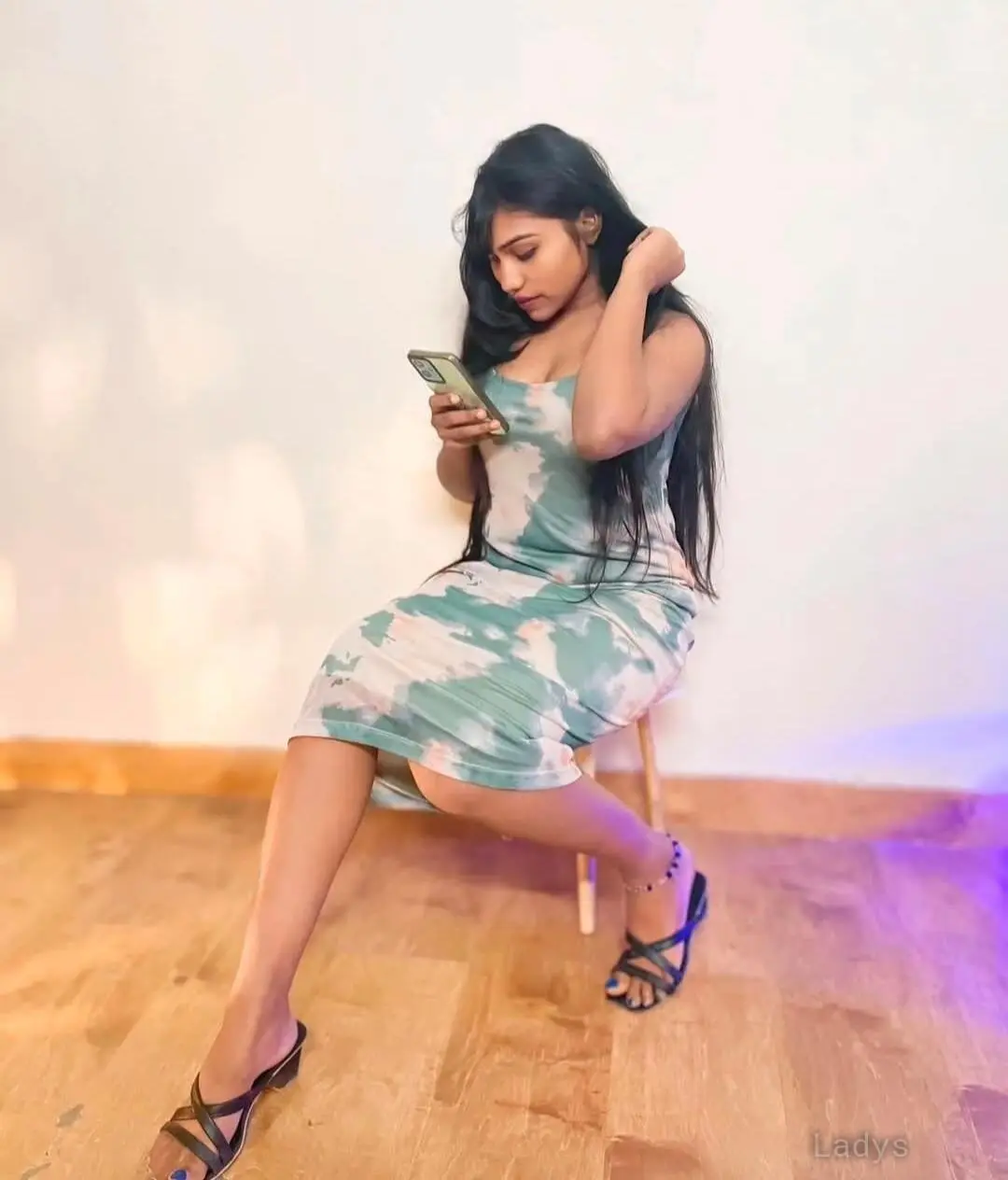 Soma, 23 years old Delhi escort girl with big tits, height 165 sm, Weight kg