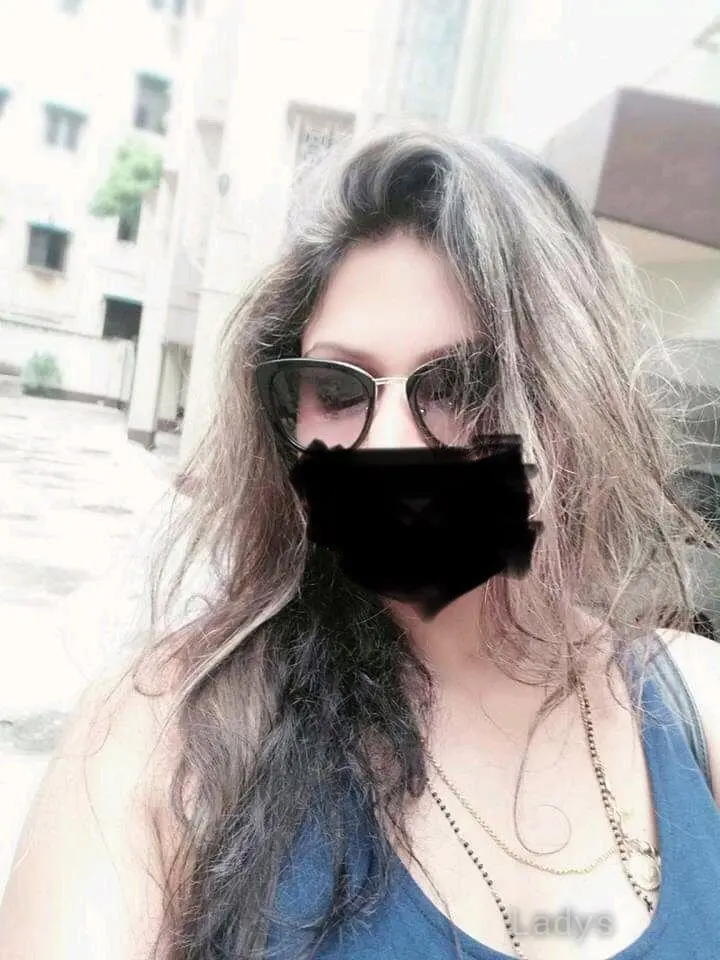 Sumita, 35 years old Delhi escort girl with big tits, height 168 sm, Weight  kg