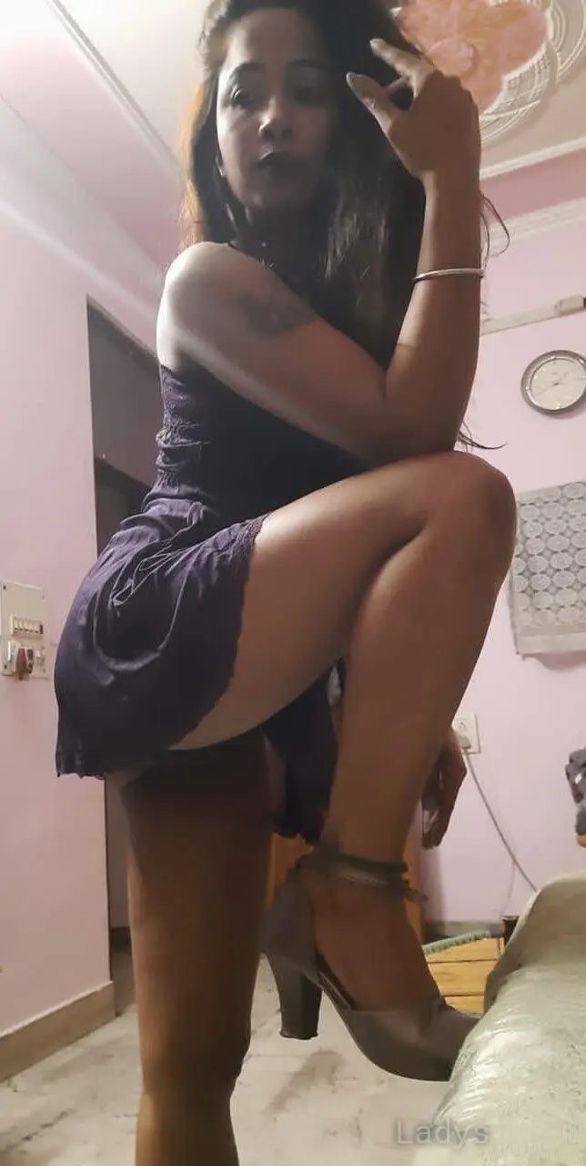 Akruti, 28 years beautiful nude Delhi escorts girl, height 160 sm, Weight  kg-1
