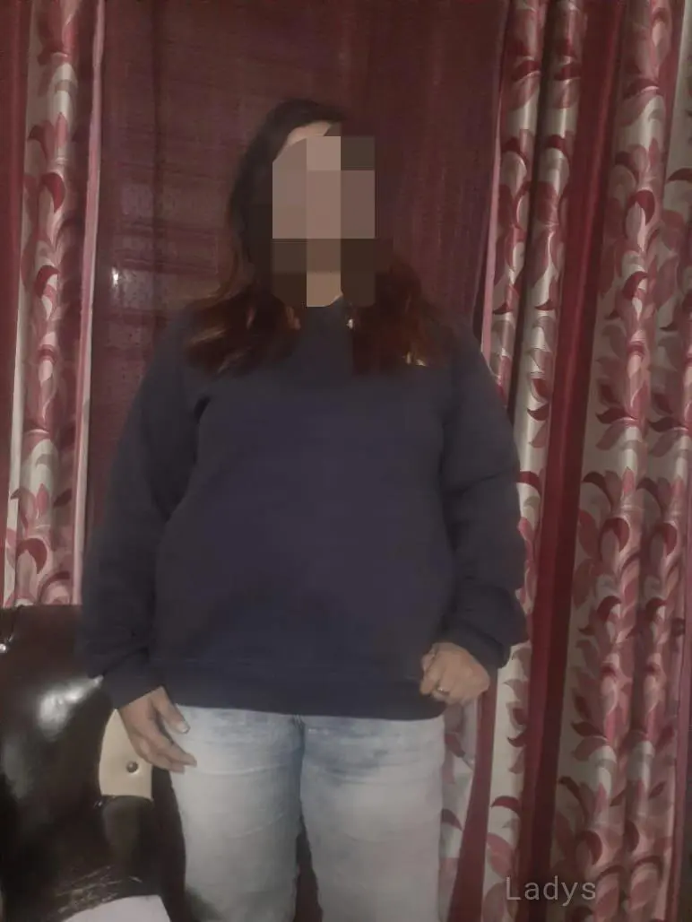 Diana, 21 years beautiful nude Delhi escorts girl, height 167 sm, Weight kg